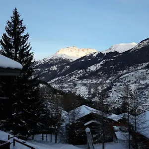 Dans Typiquement Savoyard Au Pied Des Pistes La Norma